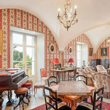 16th-century Manor In A Village Near Uzes Feriehus Saint-Siffret
