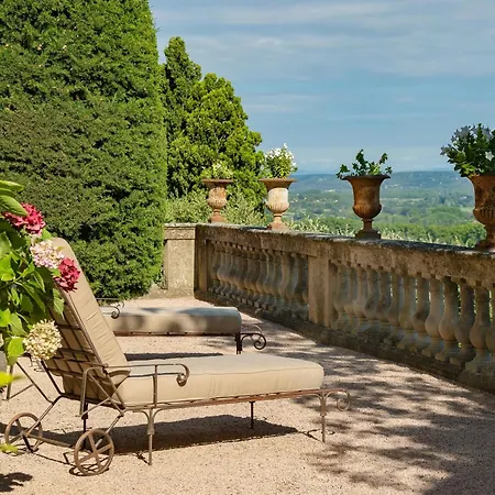 Feriehus 16th-century Manor In A Village Near Uzes *